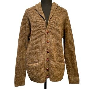 Men’s wool cardigan. With pockets. Size small